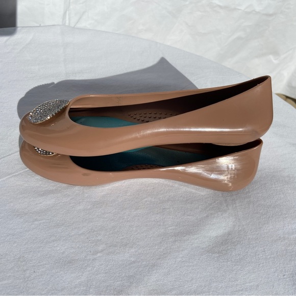 Oka B glossy chai color ballet flats with silver disc detail - Picture 8 of 9